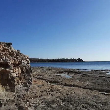 Monium * Novigrad (Istria)