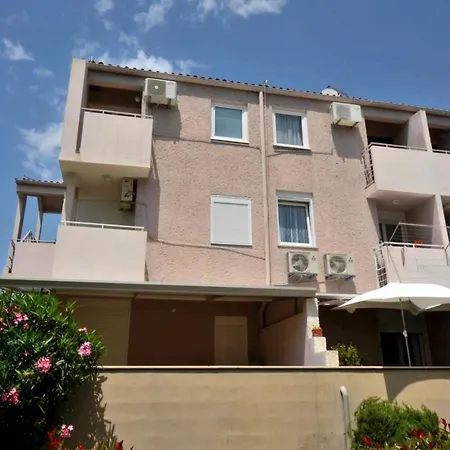 Monium Novigrad (Istria)